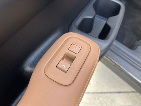 Used 2025 Hyundai Santa Fe Limited image 28