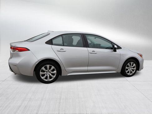 Used 2022 Toyota Corolla LE image 8