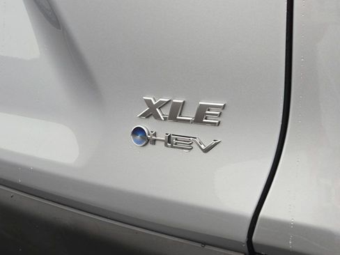 Certified 2025 Toyota RAV4 XLE w/ Convenience Package AWD/4WD image 34