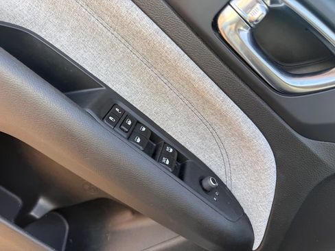 Used 2024 Jeep Compass Latitude AWD/4WD image 6