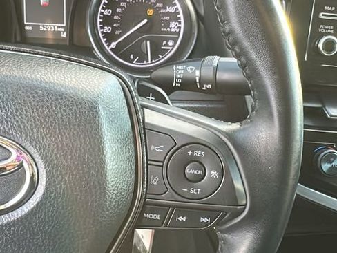 Used 2021 Toyota Camry SE image 15