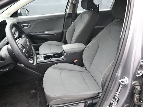 Used 2025 Kia K4 FWD image 23