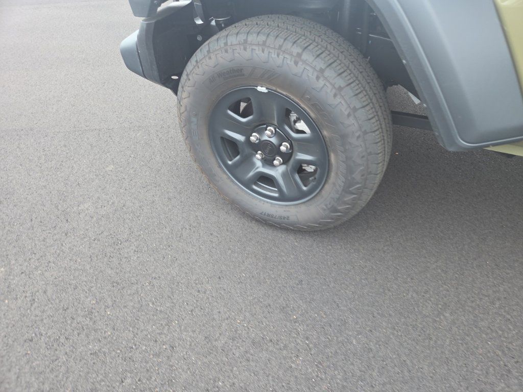 Used 2025 Jeep Wrangler Sport AWD/4WD image 24