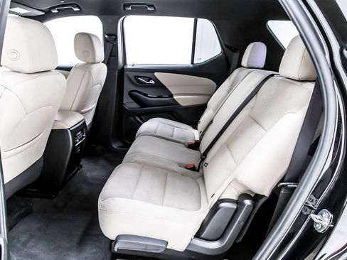 Used 2023 Chevrolet Traverse LS w/ Safety Package FWD image 28