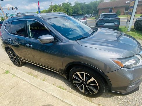 Used 2018 Nissan Rogue SL w/ Premium Package AWD/4WD image 5