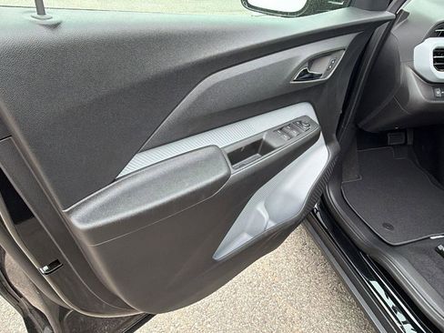 New 2027 Chevrolet Bolt LT w/ Comfort Package FWD image 11
