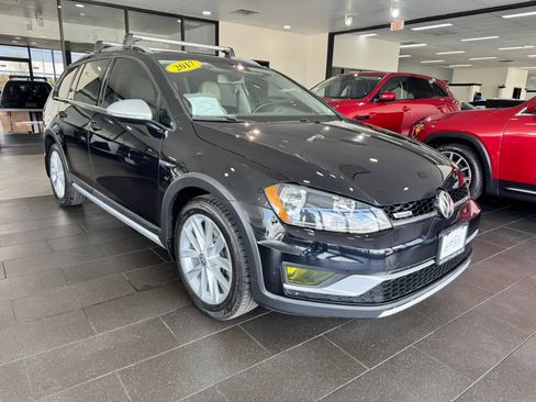 Used 2017 Volkswagen Golf Alltrack SE image 7