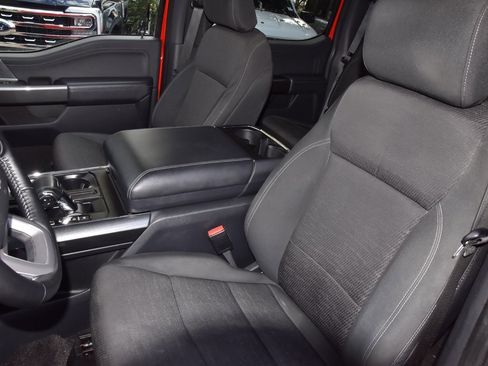 Certified 2022 Ford F150 XLT w/ Equipment Group 302A High image 33