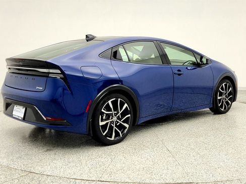 Used 2025 Toyota Prius Plug-In Hybrid image 5
