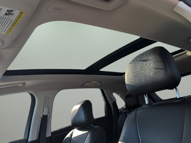 Used 2019 Ford Edge Titanium w/ Cold Weather Package AWD/4WD image 18