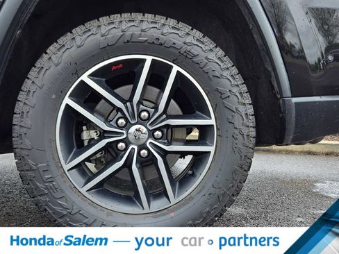 Used 2018 Jeep Grand Cherokee Trailhawk w/ Trailhawk Luxury Group image 7