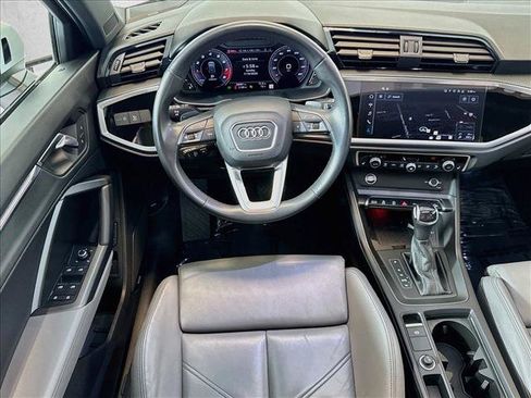Used 2024 Audi Q3 2.0T Premium Plus w/ Premium Plus Package AWD/4WD image 21