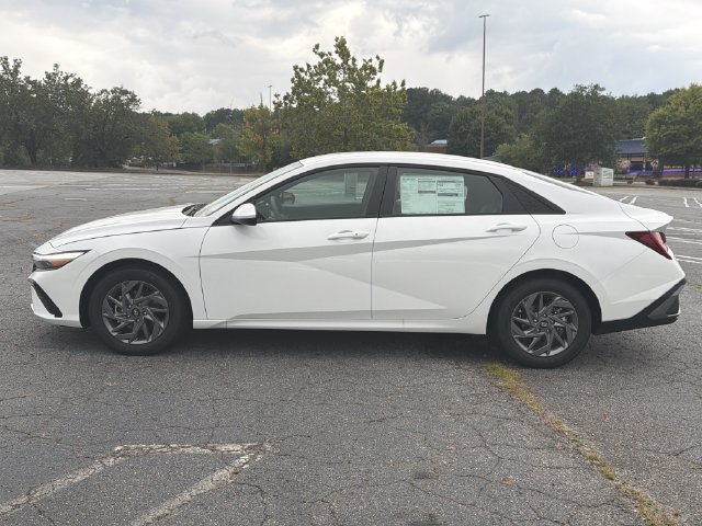 New 2026 Hyundai Elantra Hybrid FWD image 4
