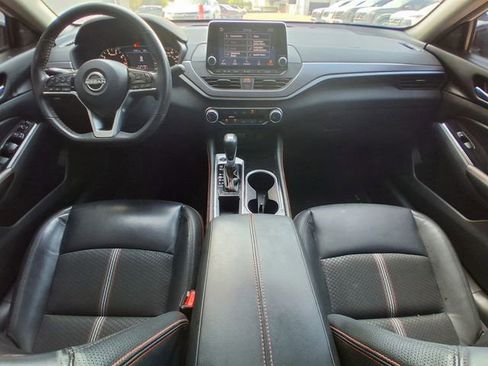 Certified 2025 Nissan Altima 2.5 SR image 11