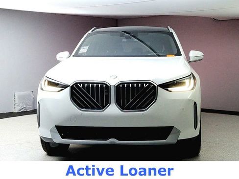 Used 2025 BMW X3 xDrive30i w/ Premium Package AWD/4WD image 2