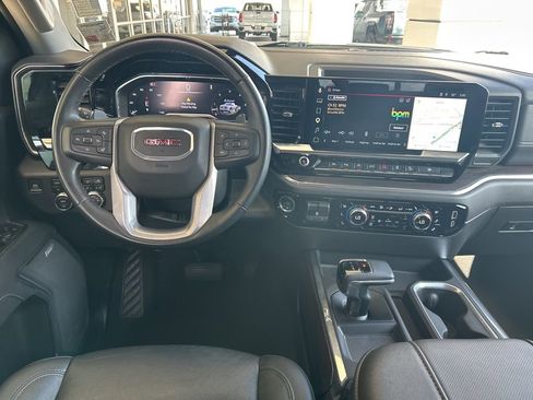 Used 2024 GMC Sierra 1500 SLT w/ SLT Premium Plus Package AWD/4WD image 14