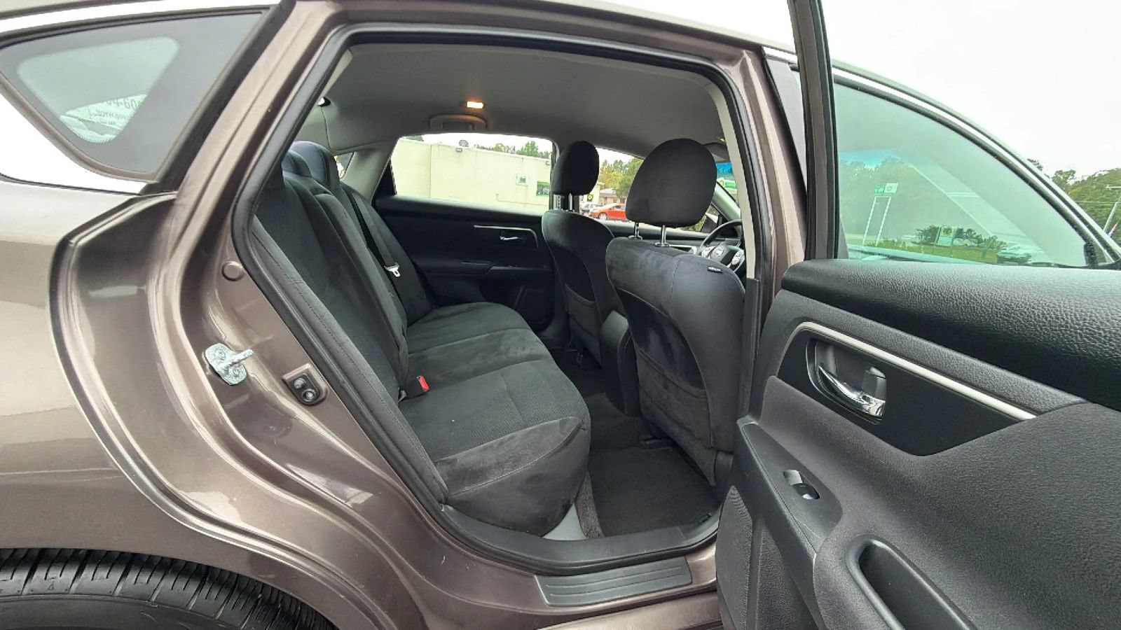 Used 2015 Nissan Altima 2.5 S w/ Power Driver Seat Package FWD image 40