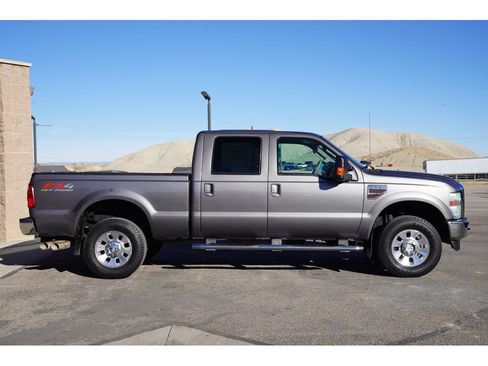 Used 2010 Ford F350 Lariat image 4