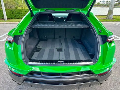Used 2024 Lamborghini Urus Performante AWD/4WD image 23