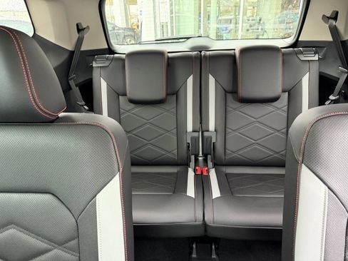 New 2026 Volkswagen Atlas Peak Edition image 18
