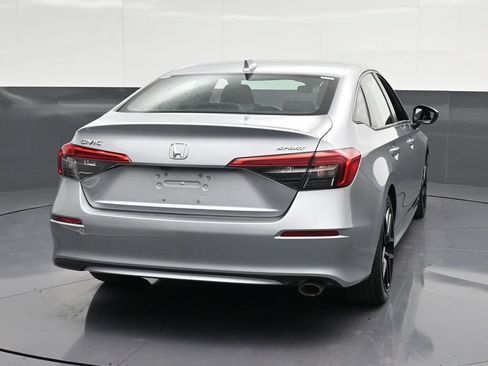 Used 2023 Honda Civic Sport image 2