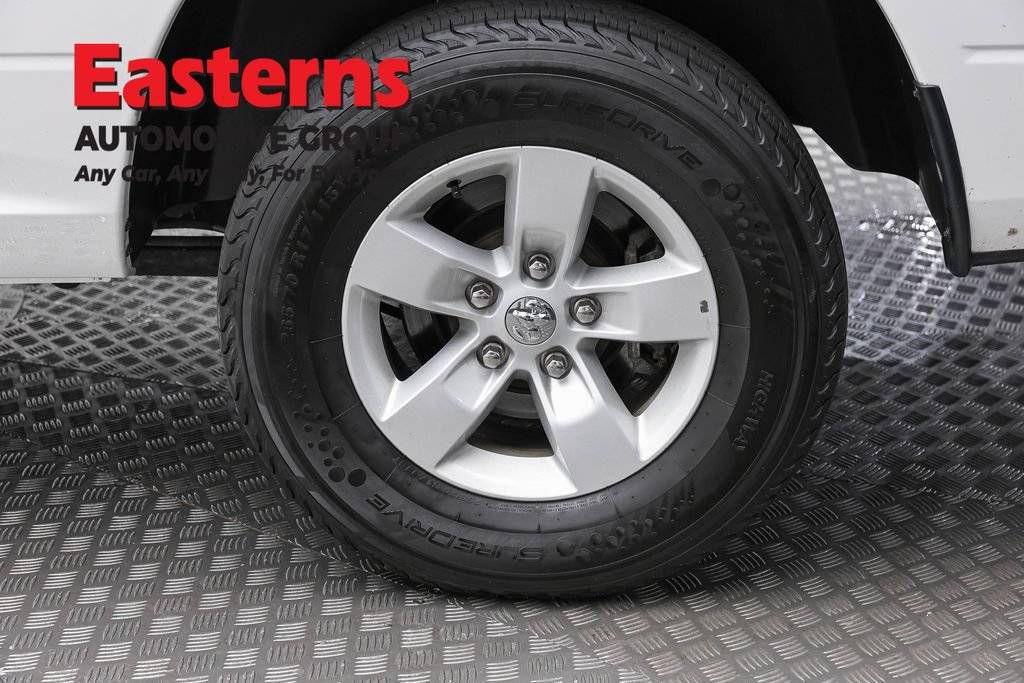 Used 2024 RAM 1500 Classic SLT AWD/4WD image 10
