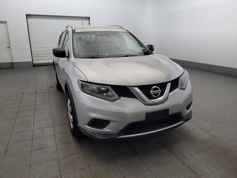 Used 2016 Nissan Rogue S w/ Appearance Package AWD/4WD image 14