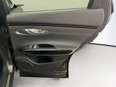 Used 2025 Genesis GV70 2.5T AWD/4WD image 32