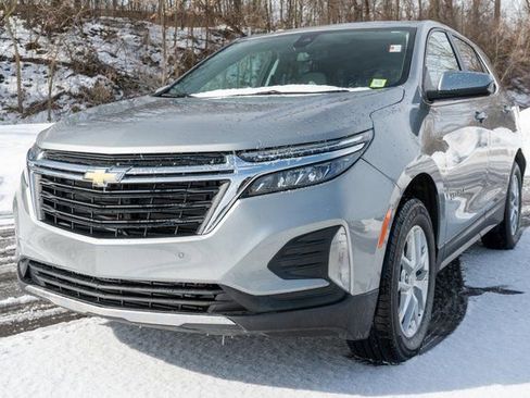 Used 2024 Chevrolet Equinox LT w/ Driver Convenience Package image 2