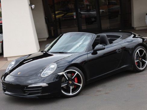 Used 2015 Porsche 911 Carrera S RWD image 4