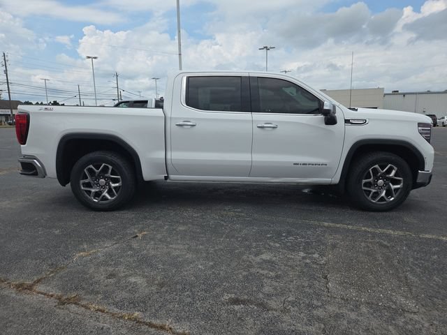 Used 2023 GMC Sierra 1500 SLT AWD/4WD image 9