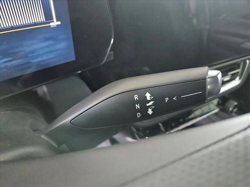 New 2026 Chevrolet Equinox EV LT image 15