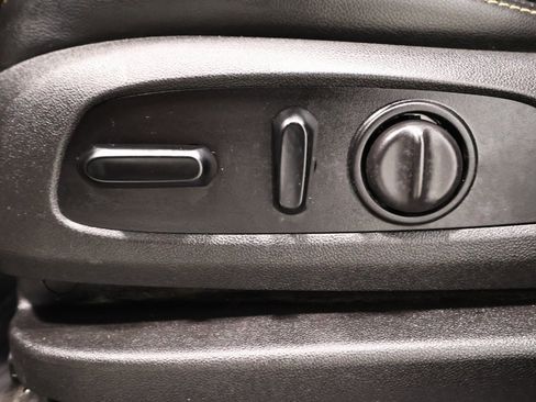 Used 2019 GMC Terrain SLT w/ Preferred Package image 21