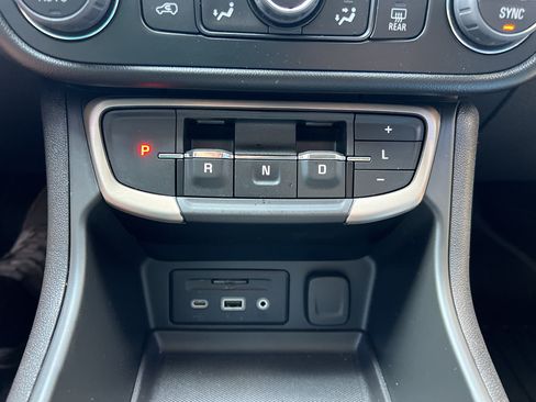 Used 2022 GMC Terrain Denali AWD/4WD image 14