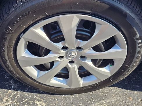 Used 2025 Toyota Corolla LE FWD image 26