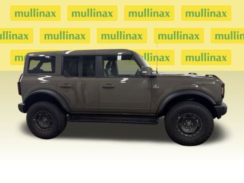 New 2025 Ford Bronco Outer Banks w/ Sasquatch Package image 2