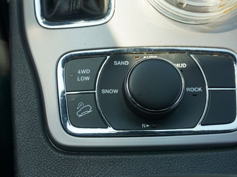 Used 2022 Jeep Grand Cherokee Limited image 13