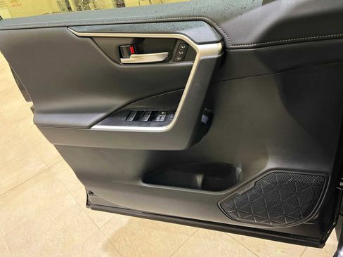 New 2025 Toyota RAV4 Limited image 18