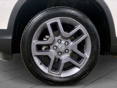 Used 2023 Honda Passport EX-L image 10