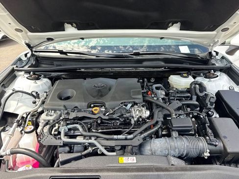 Used 2025 Toyota Camry SE FWD image 23