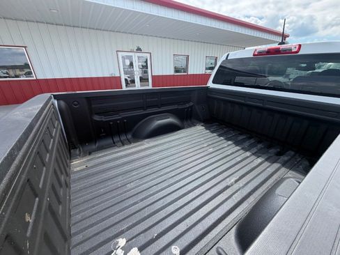 Used 2021 Chevrolet Colorado W/T w/ WT Convenience Package AWD/4WD image 9