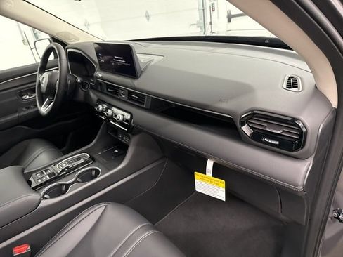 New 2026 Honda Pilot Touring image 28