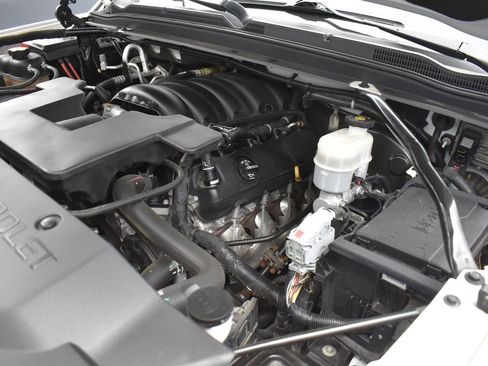 Used 2019 Chevrolet Suburban Premier image 10