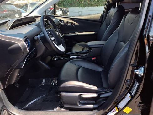 Used 2016 Toyota Prius Three Touring w/ Preferred Accessory Package FWD image 16