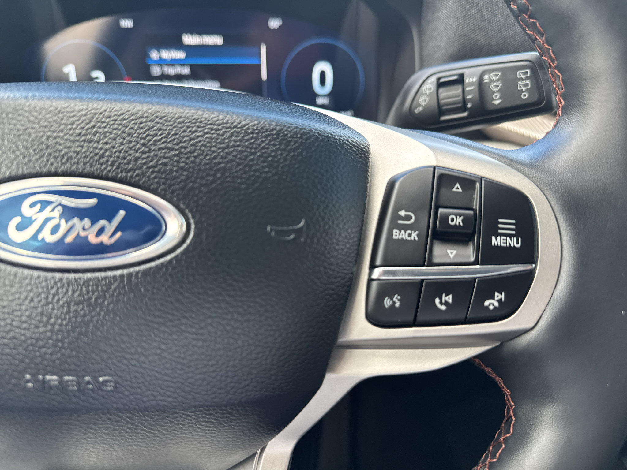 Used 2026 Ford Explorer Active w/ Active Comfort Package AWD/4WD image 10