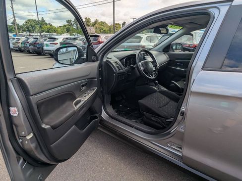 Used 2021 Mitsubishi Outlander Sport SE AWD/4WD image 16