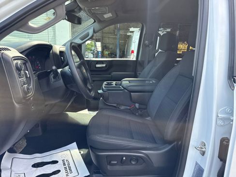 Used 2024 Chevrolet Silverado 2500 Custom w/ Custom Value Package AWD/4WD image 9