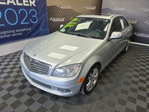 Used 2009 Mercedes-Benz C 300 4MATIC Sedan image 2