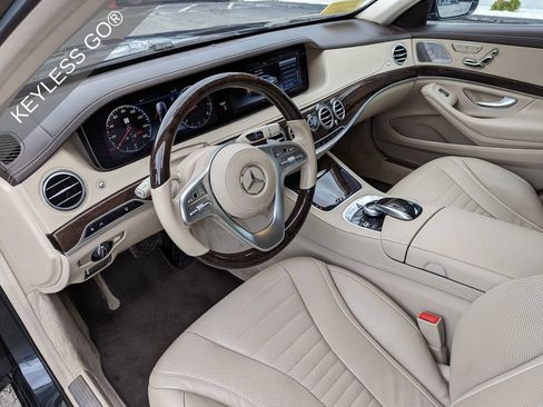 Used 2018 Mercedes-Benz S 560 4MATIC Sedan image 17