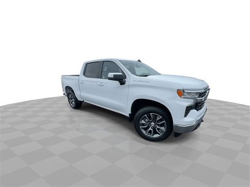 Used 2024 Chevrolet Silverado 1500 LT image 2